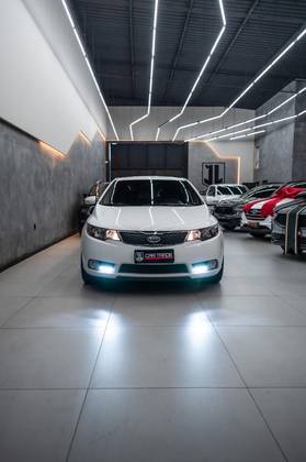 KIA CERATO 1.6 SX 16V FLEX 4P AUTOMÁTICO